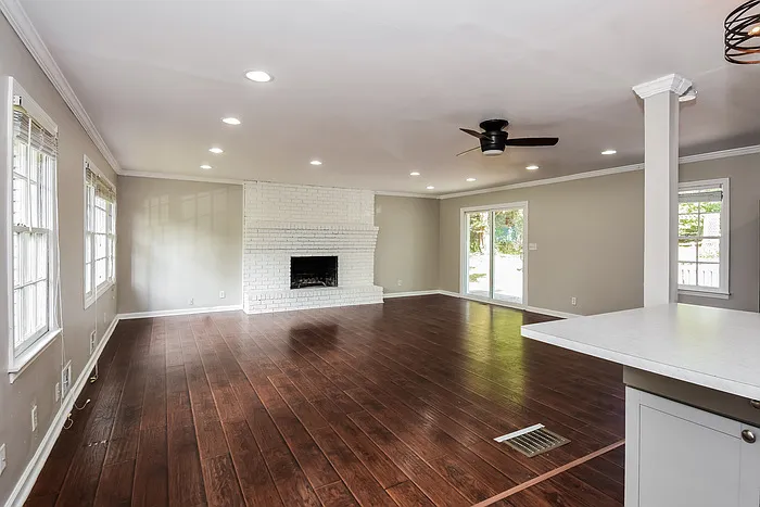 513 Hemlock Dr — Photo 5
