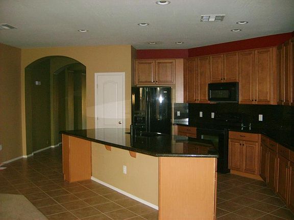 4th image of 16426 N 171st Dr