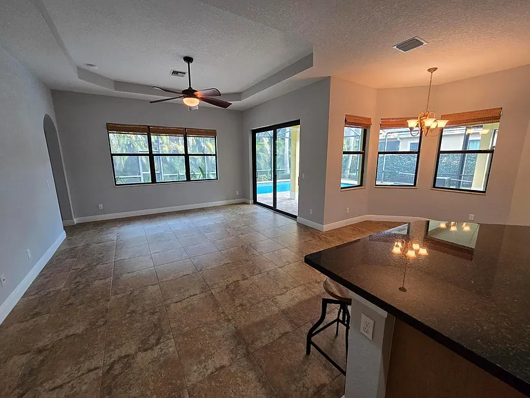 2095 NW Diamond Creek Way — Photo 8