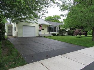 166 Ripplewood Dr, Rochester, NY 14616