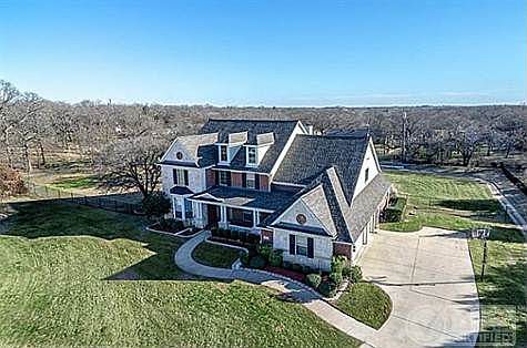 1st image of 212 S Carruth Ln