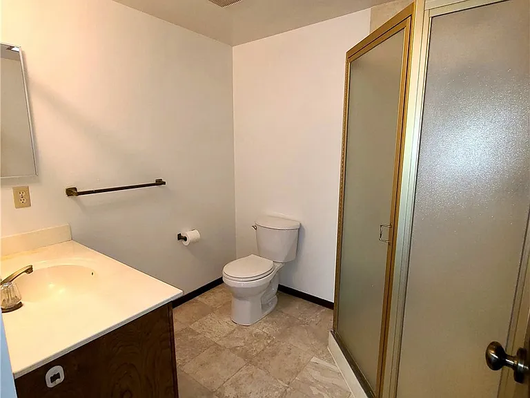 881 W Huntington Dr #G — Photo 18