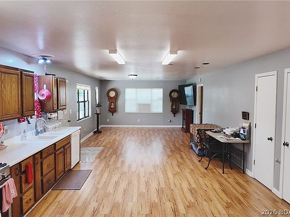 5th image of 106 Mount Carmel Rd