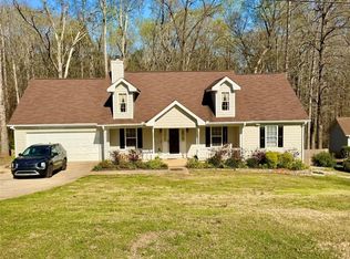 130 Lakefront Dr, Covington, GA 30016