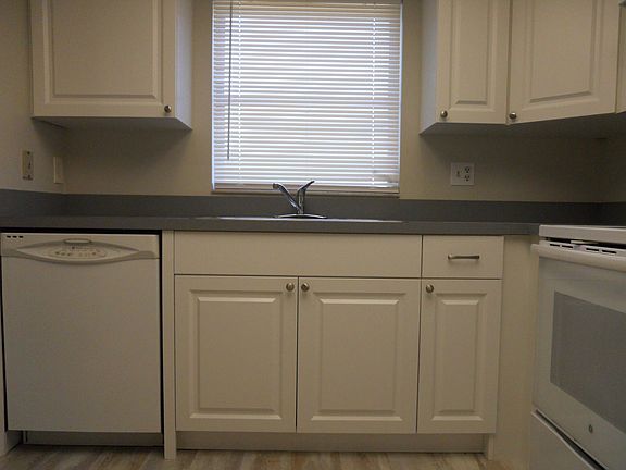 4th image of 28180 Pine Haven Way APT 41