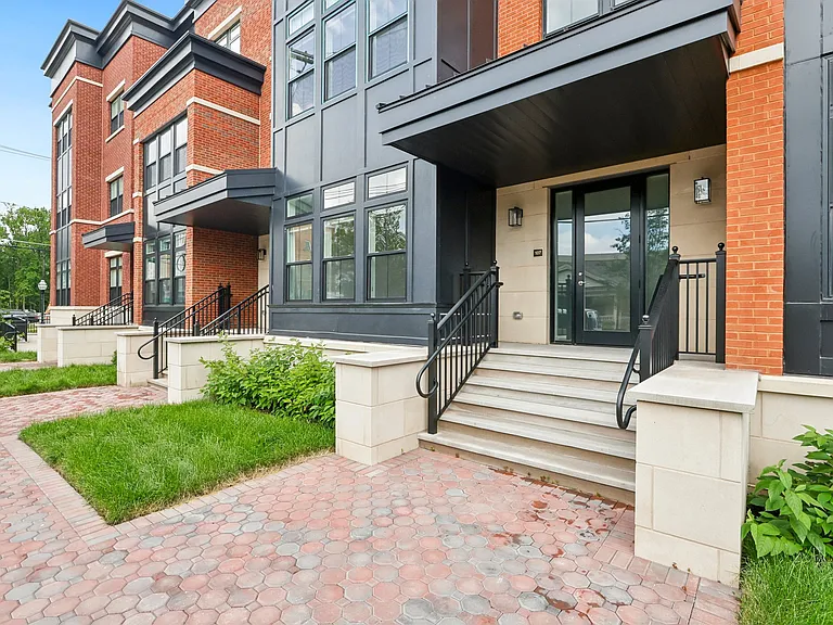 201 WALNUT — Photo 23