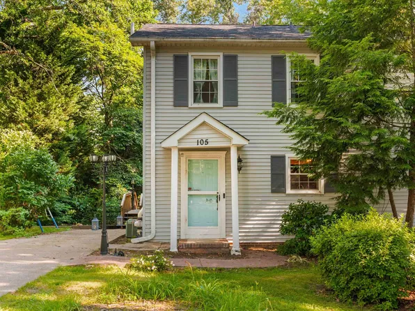 105 Village Ct, Greer, SC 29651