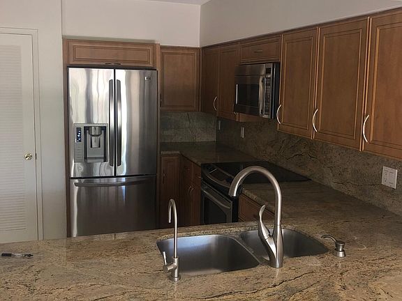 4th image of 2121 NE 56th Ct