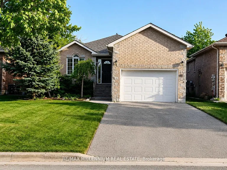 15 Quinlan Rd — Photo 2