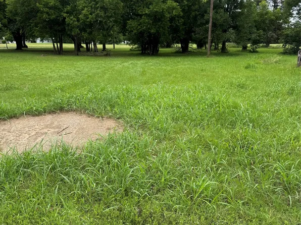 1102 Brewster St, Brownwood, TX 76801