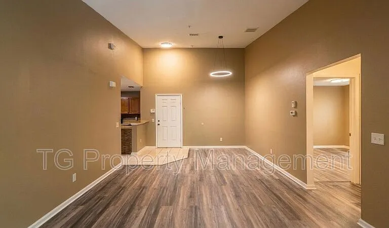 3610 Kirkpatrick Cir #16 — Photo 4