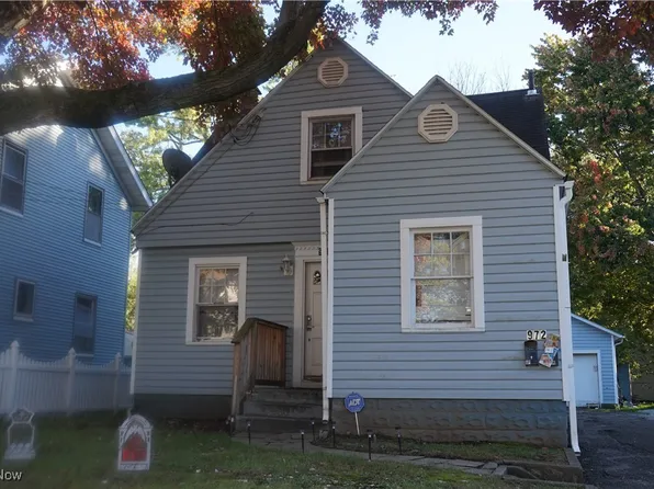 972 Hunt St, Akron, OH 44306
