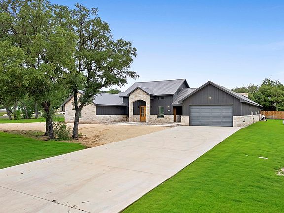 3rd image of 1463 Mountain Valley Dr