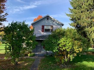 3948 Hollow Rd, New Castle, PA 16101