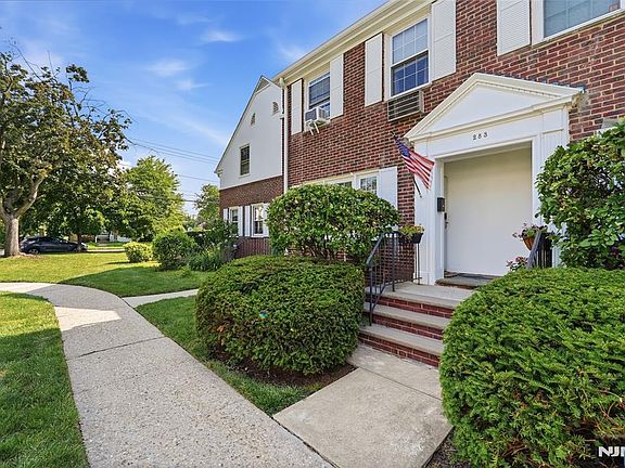 5th image of 283 Elmwood Ave #A