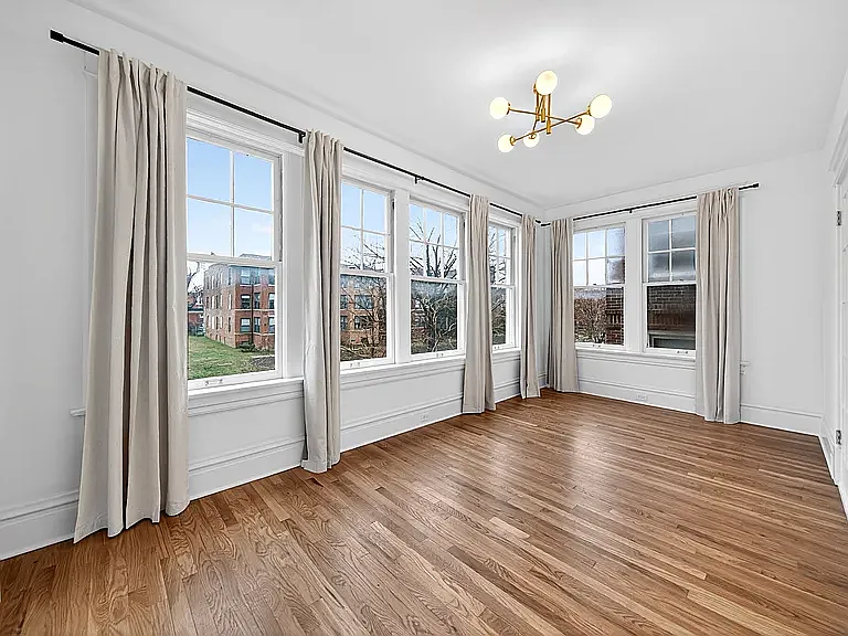 5394 Pershing Ave #1W — Photo 10