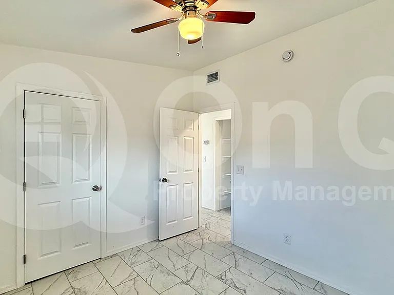 741 E Erie St #1 — Photo 4