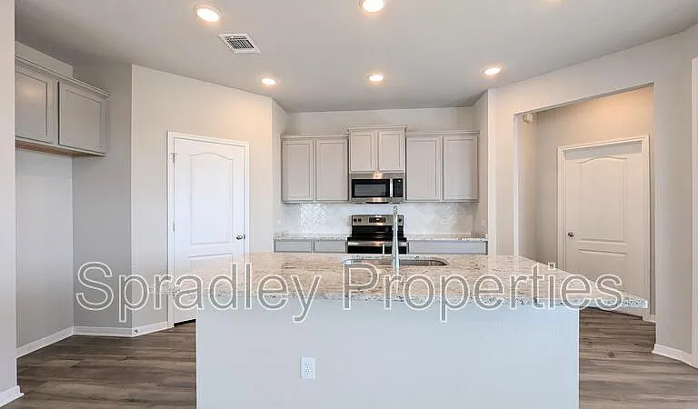 8816 Glade Dr #8816 GLADE DR — Photo 3