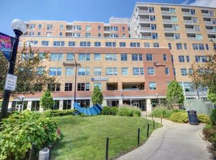 301 N Neil St APT 808, Champaign, IL 61820