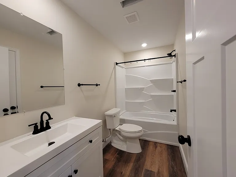 Hall bathroom
*May be a photo of a similar unit