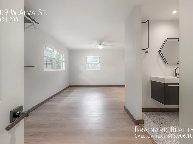 309 W Alva St — Photo 15