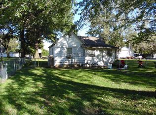 810 N Kansas Ave, Columbus, KS 66725