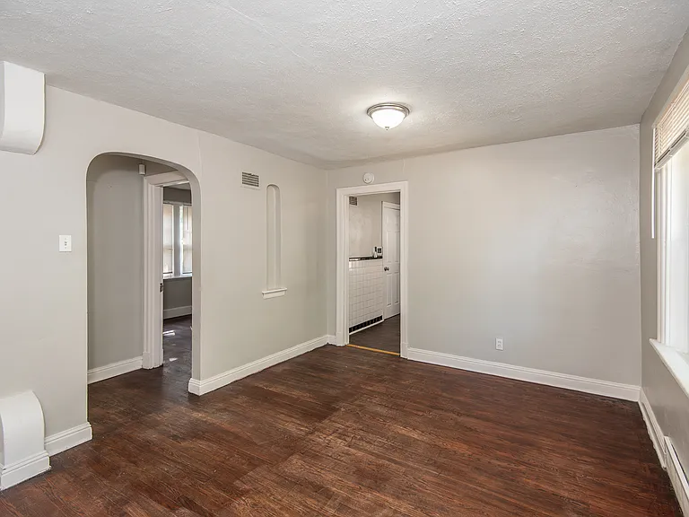 320 Henquin Dr — Photo 8