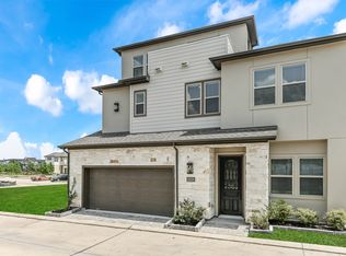12029 Royal Oaks Run, Houston, TX 77082