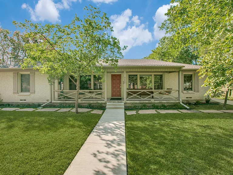 9208 San Fernando Way — Photo 1