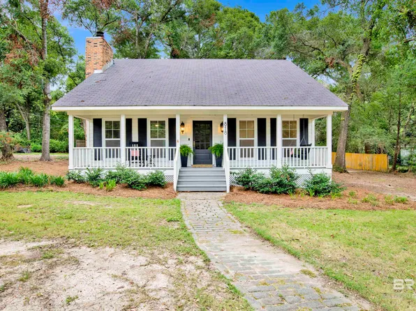 818 Bon Secour St, Fairhope, AL 36532