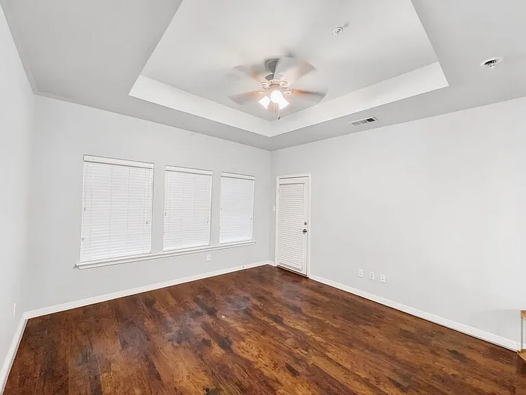 1004 Colonial Dr #TX 75019 — Photo 15