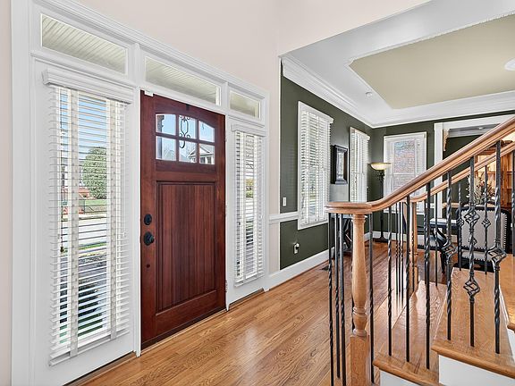 3rd image of 101 Bell Rd