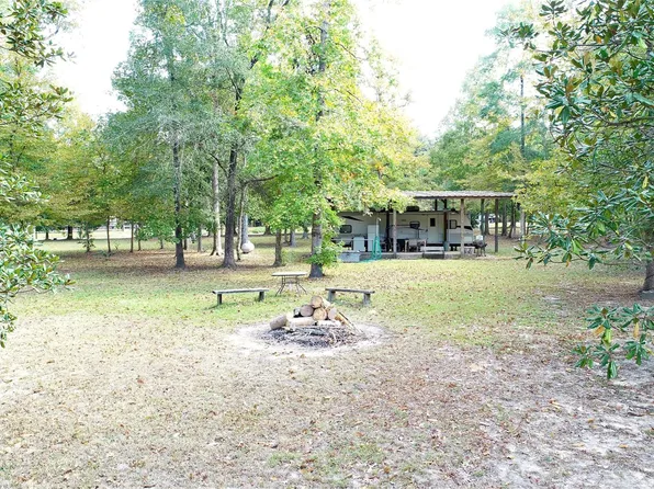 630 Hillbilly Heaven Rd, Livingston, TX 77351