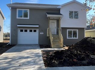 233 SE 28th St, Des Moines, IA 50317