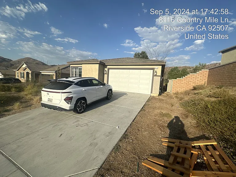 8116 Country Mile Ln — Photo 2