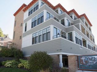 200 S Harbor Dr APT 9, Grand Haven, MI 49417