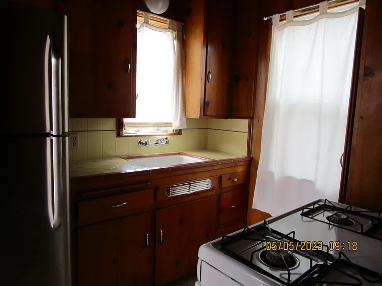 1421 1/2 El Rancho Dr — Photo 8