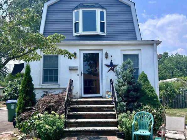 20 Peterson Ave, Edison, NJ 08817
