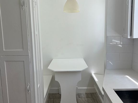 Dining nook