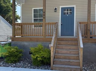 906 Fort Totten Dr, New Bern, NC 28560