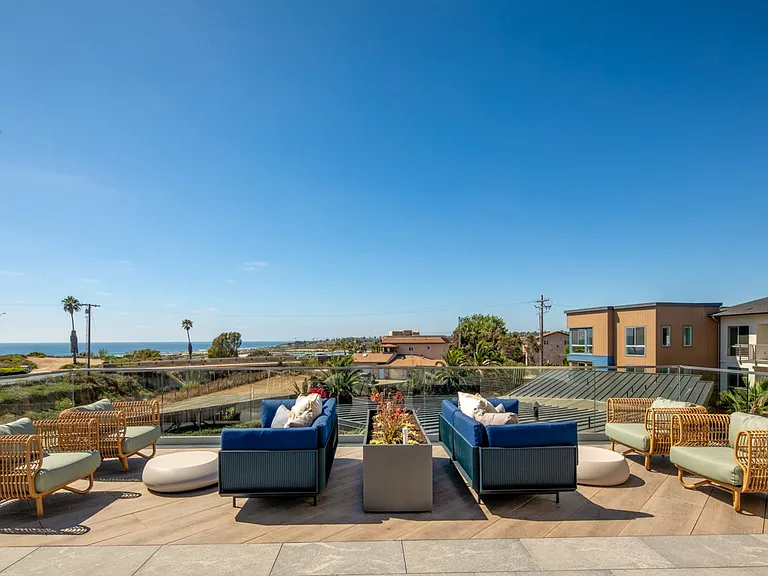 Triton Encinitas — Photo 21
