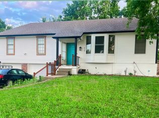 418 SW Richwood Ln, Blue Springs, MO 64014