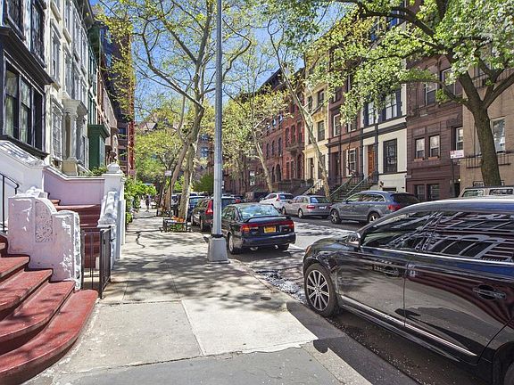 5th image of 125 W 78th St APT 3R