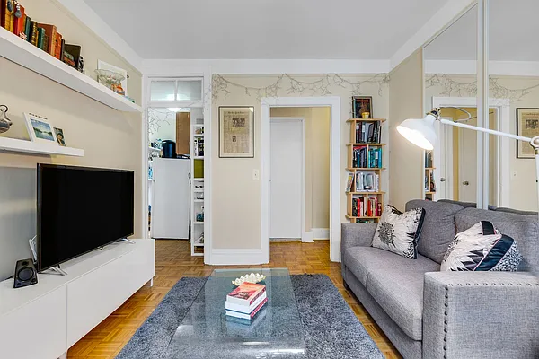 Rented by Cooper & Cooper Real Estate | media 2