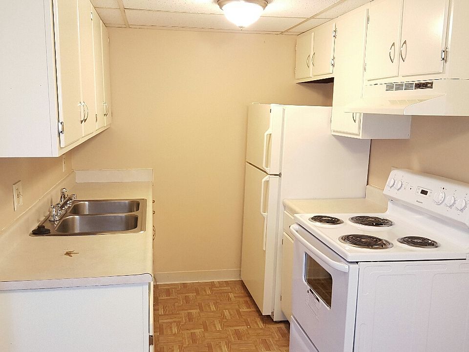 1st image of 3811 Sandhurst Dr APT 210