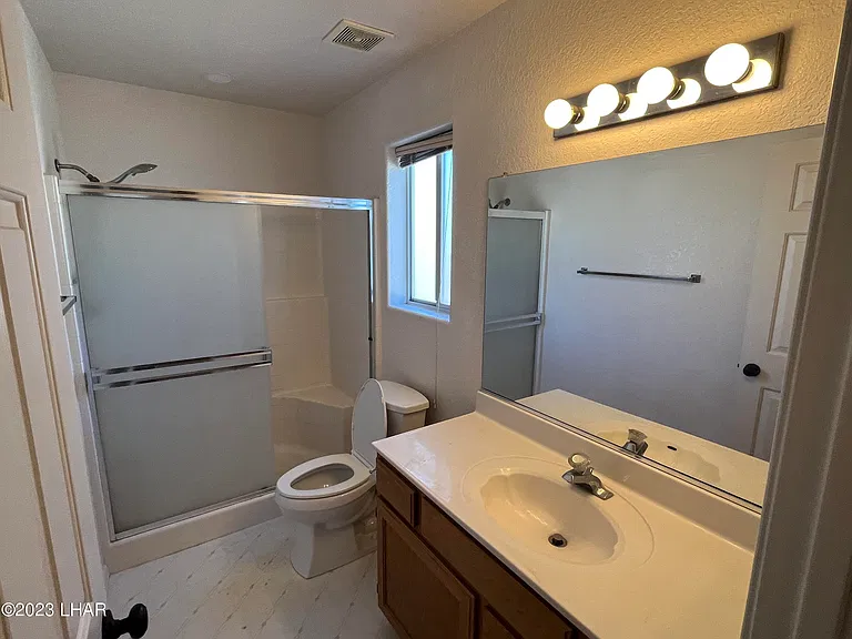 2557 Palisades Dr — Photo 9