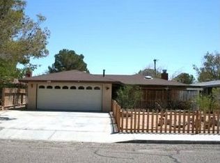 208 S Primrose St, Ridgecrest, CA 93555