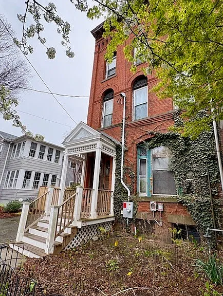 74 Pearl St — Photo 8