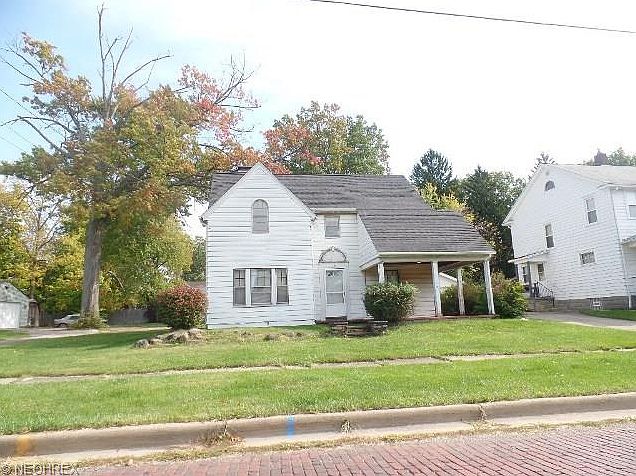 1st image of 286 Lowell Ave NE