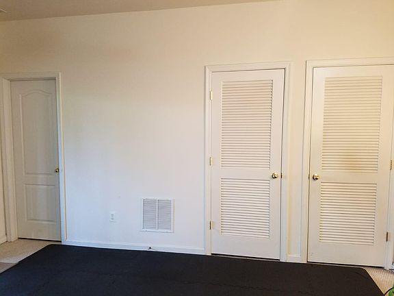4th image of 13026 Park Crescent Cir